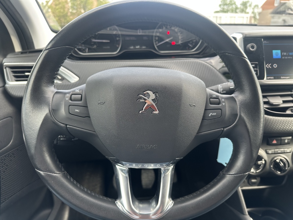 Peugeot 208 Peugeot 208 Peugeot 208 1.2 Signature | Distributieriem Vervangen |