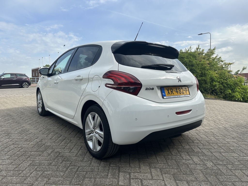 Peugeot 208 Peugeot 208 Peugeot 208 1.2 Signature | Distributieriem Vervangen |