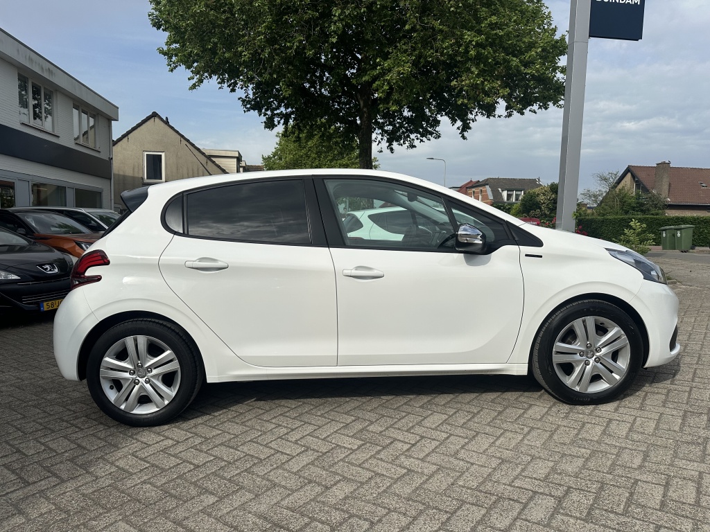 Peugeot 208 Peugeot 208 Peugeot 208 1.2 Signature | Distributieriem Vervangen |