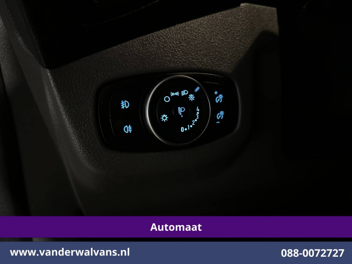 Ford Transit Connect Ford Transit Connect 1.5 EcoBlue 120pk Automaat L2H1 Euro6 Airco | 2x Zijdeur | 3-Zits | Camera | Navigatie | Cruisecontrol Apple Carplay, Android Auto, Stoelverwarming, Verwarmde voorruit, Parkeersensoren, Bijrijdersbank