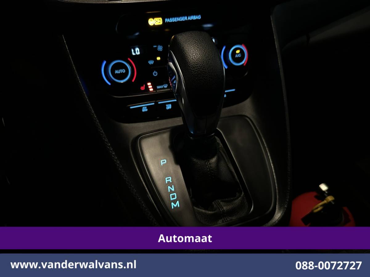 Ford Transit Connect Ford Transit Connect 1.5 EcoBlue 120pk Automaat L2H1 Euro6 Airco | 2x Zijdeur | 3-Zits | Camera | Navigatie | Cruisecontrol Apple Carplay, Android Auto, Stoelverwarming, Verwarmde voorruit, Parkeersensoren, Bijrijdersbank