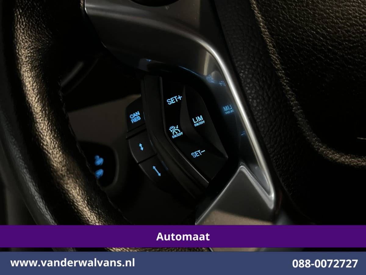 Ford Transit Connect Ford Transit Connect 1.5 EcoBlue 120pk Automaat L2H1 Euro6 Airco | 2x Zijdeur | 3-Zits | Camera | Navigatie | Cruisecontrol Apple Carplay, Android Auto, Stoelverwarming, Verwarmde voorruit, Parkeersensoren, Bijrijdersbank