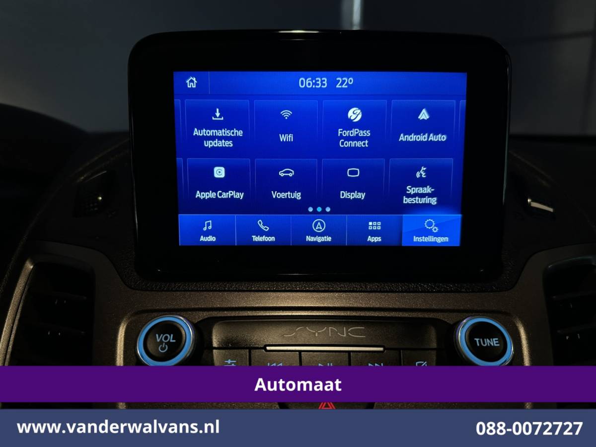 Ford Transit Connect Ford Transit Connect 1.5 EcoBlue 120pk Automaat L2H1 Euro6 Airco | 2x Zijdeur | 3-Zits | Camera | Navigatie | Cruisecontrol Apple Carplay, Android Auto, Stoelverwarming, Verwarmde voorruit, Parkeersensoren, Bijrijdersbank
