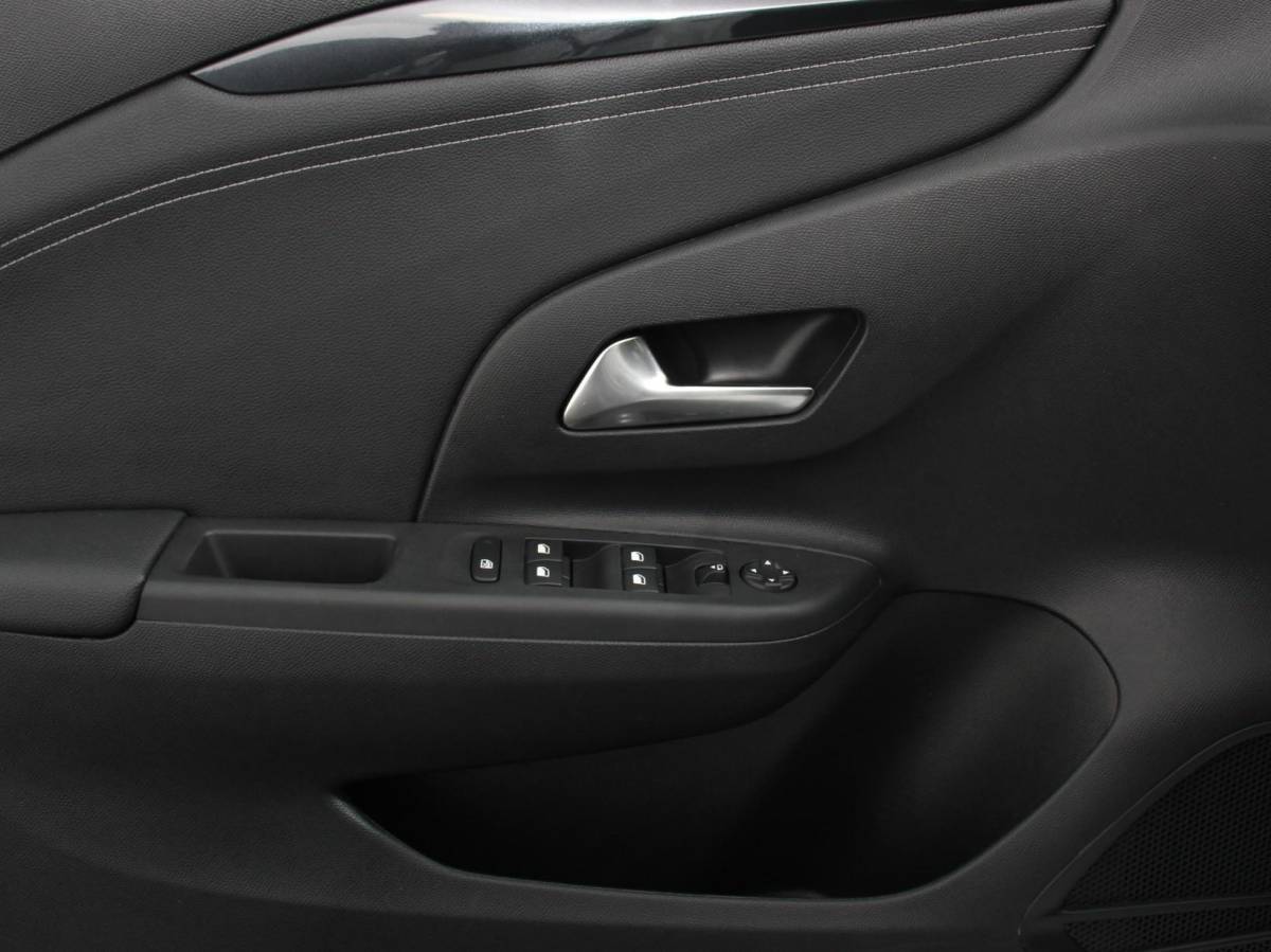 Opel Corsa Opel Corsa 1.2 Turbo 100pk Automaat GS DEMO! Navigatie Apple Carplay/Android Auto Digitale Cockpit Camera Parkeer sensoren Airco Lichtmetalen velgen