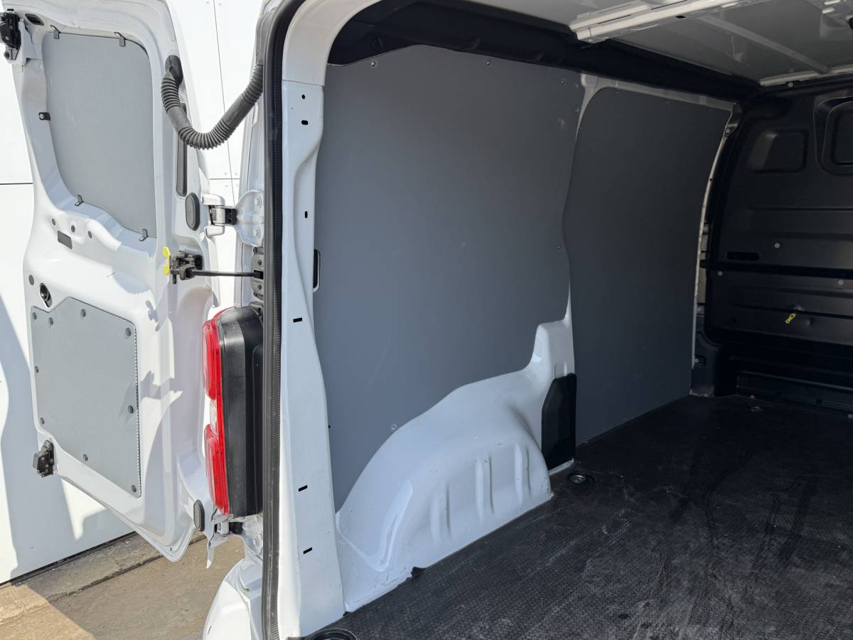 Fiat Scudo Fiat Scudo/ Opel Vivaro 2.0 145PK Automaat L2H1 Climate Control Cruise Control Trekhaak Carplay Camera Navigatie Parkeersensoren Euro 6