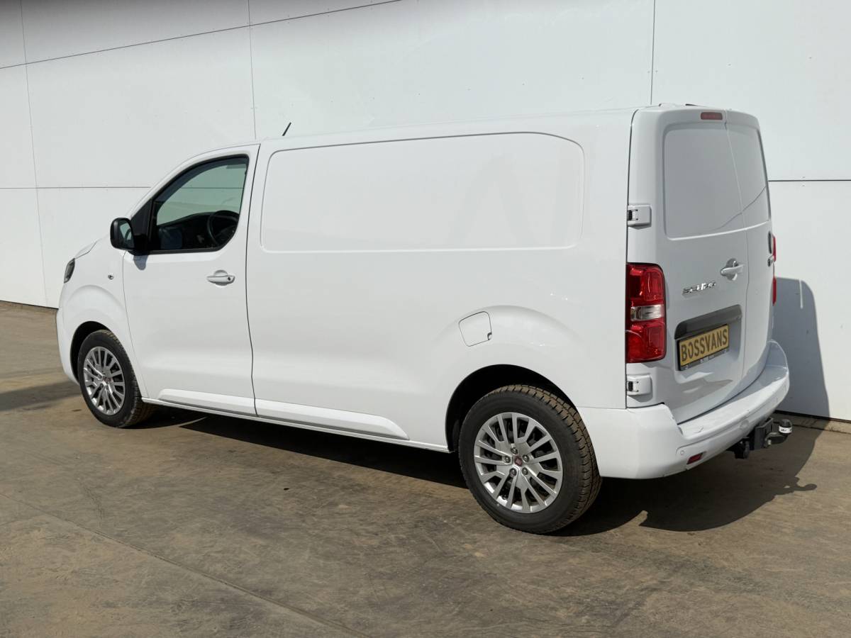 Fiat Scudo Fiat Scudo/ Opel Vivaro 2.0 145PK Automaat L2H1 Climate Control Cruise Control Trekhaak Carplay Camera Navigatie Parkeersensoren Euro 6