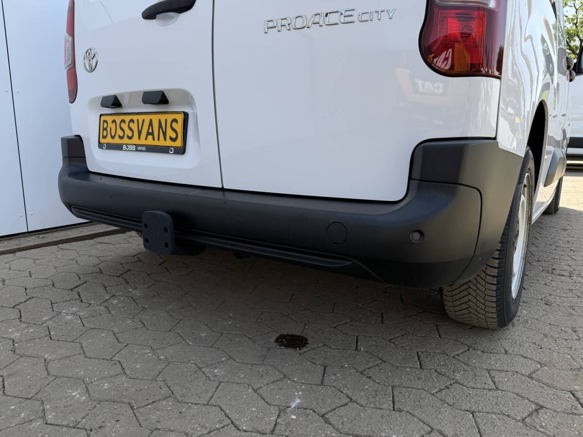 Toyota ProAce Toyota Proace City 1.5 D 100PK Nieuw Model! L1 Climate Control Cruise Control Lane Assist Stoelverwarming Parkeersensoren