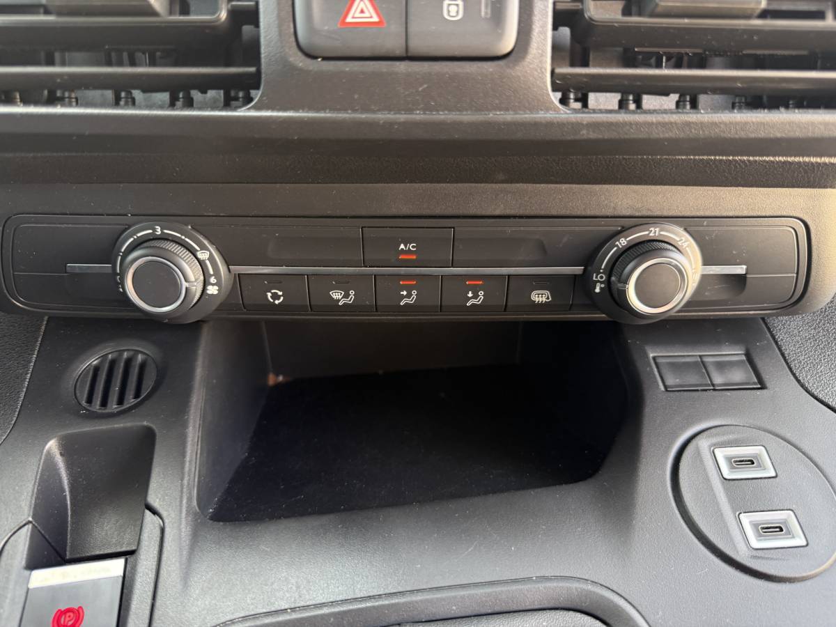 Toyota ProAce Toyota Proace City 1.5 D 100PK Nieuw Model! L1 Climate Control Cruise Control Lane Assist Stoelverwarming Parkeersensoren