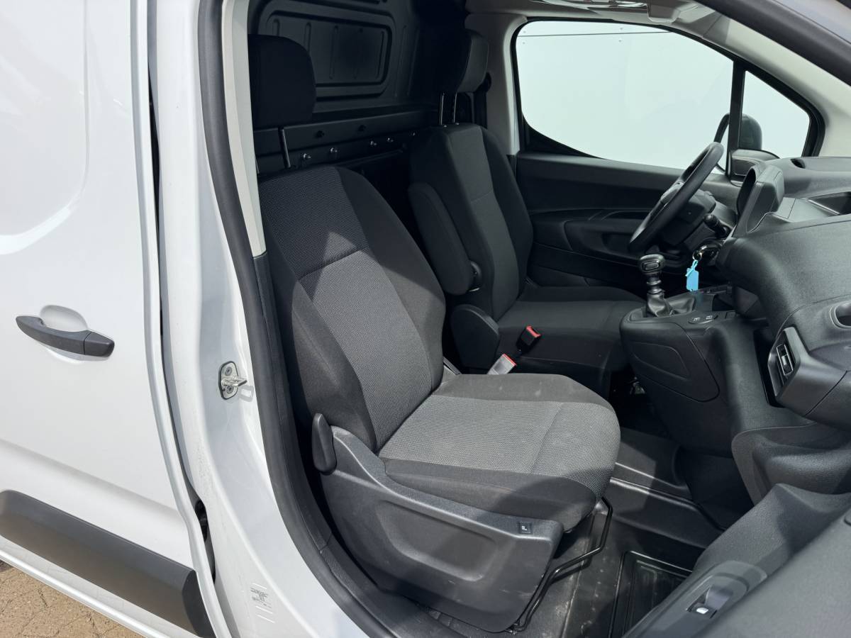Toyota ProAce Toyota Proace City 1.5 D 100PK Nieuw Model! L1 Climate Control Cruise Control Lane Assist Stoelverwarming Parkeersensoren