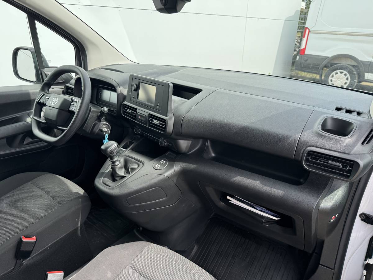 Toyota ProAce Toyota Proace City 1.5 D 100PK Nieuw Model! L1 Climate Control Cruise Control Lane Assist Stoelverwarming Parkeersensoren