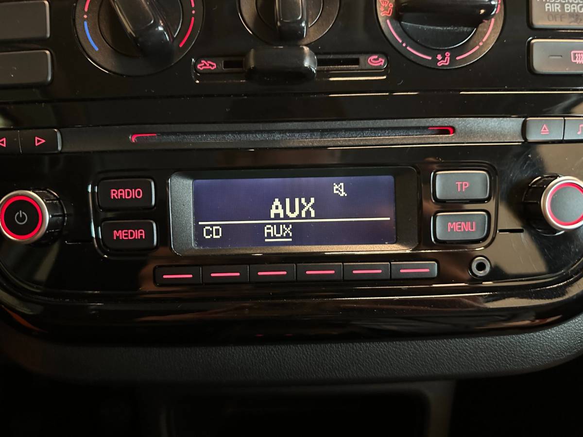 Volkswagen up! Volkswagen Up! 1.0 BlueMotion MOVE UP!-uitv 5-DEURS|AIRCO|ISOFIX|STUURBEKRACHTIGING|NAP|nwe APK+ONDERHOUDSBEURT BIJ AFLEVERING