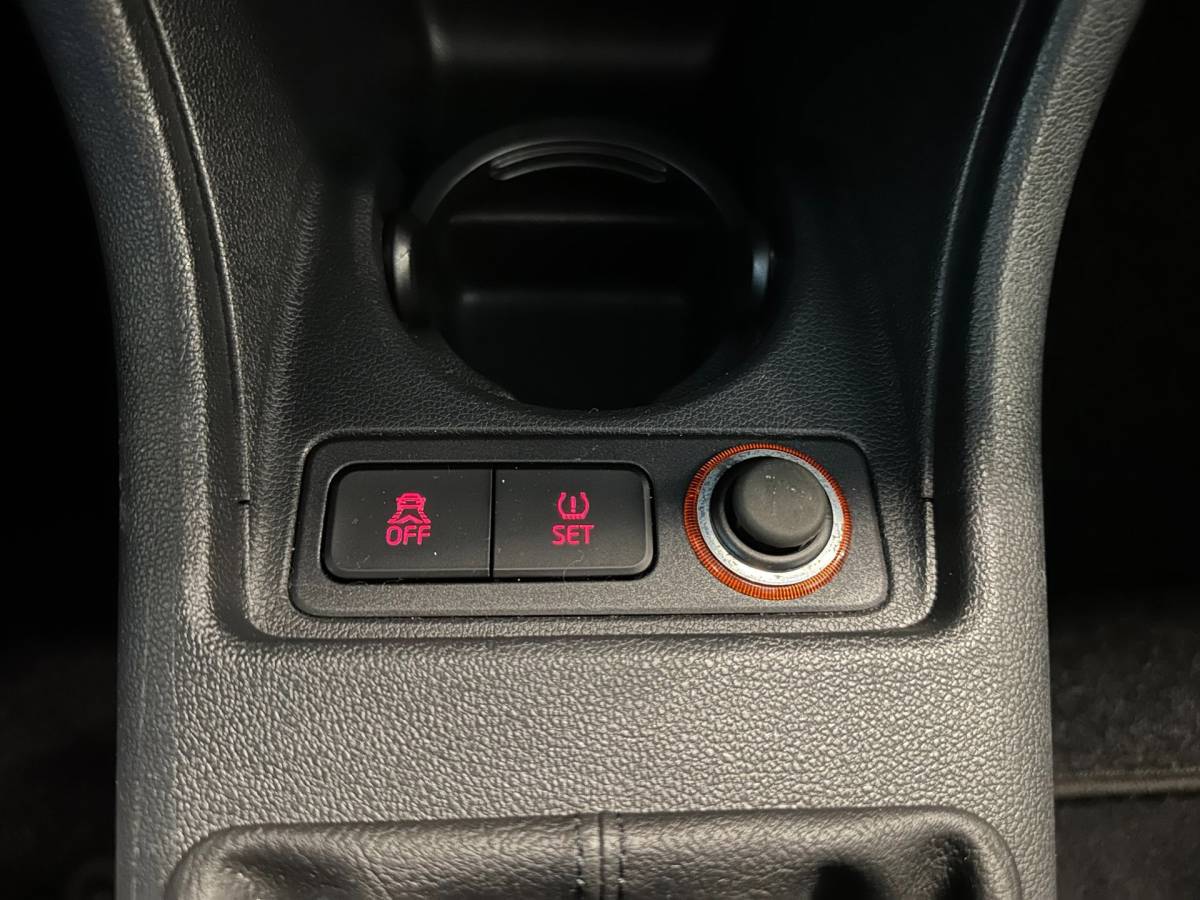 Volkswagen up! Volkswagen Up! 1.0 BlueMotion MOVE UP!-uitv 5-DEURS|AIRCO|ISOFIX|STUURBEKRACHTIGING|NAP|nwe APK+ONDERHOUDSBEURT BIJ AFLEVERING