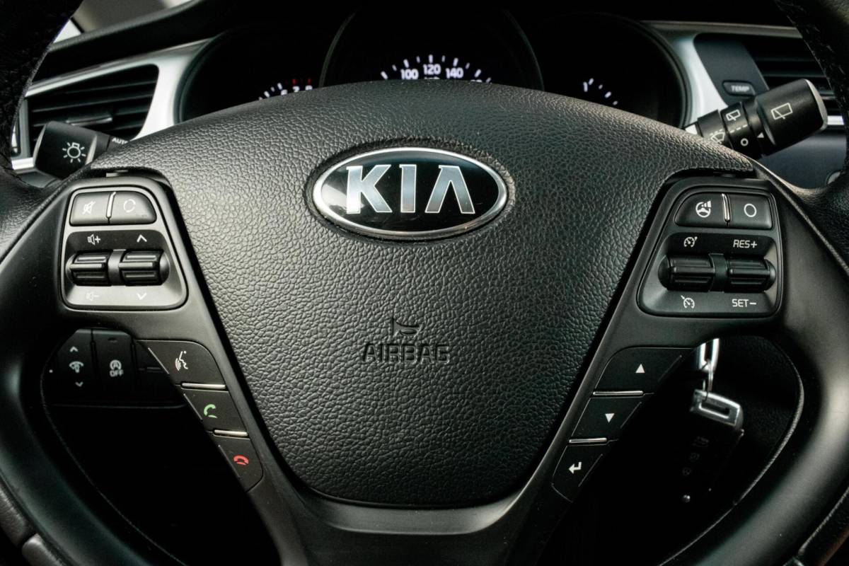 Kia cee'd Kia cee’d Sportswagon 1.0 T-GDi ComfortPlusLine Navigator|1e EIGENAAR|INCL. NW APK+SERVICEBEURT|CAMERA|CARPLAY|CLIMATE|PDC|CRUISE|NAVI