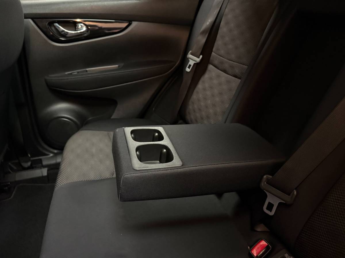 Nissan QASHQAI Nissan Qashqai 1.2 Connect Edition *Pano* Camera|Navi|Cruise|DAB|PDC|NAP