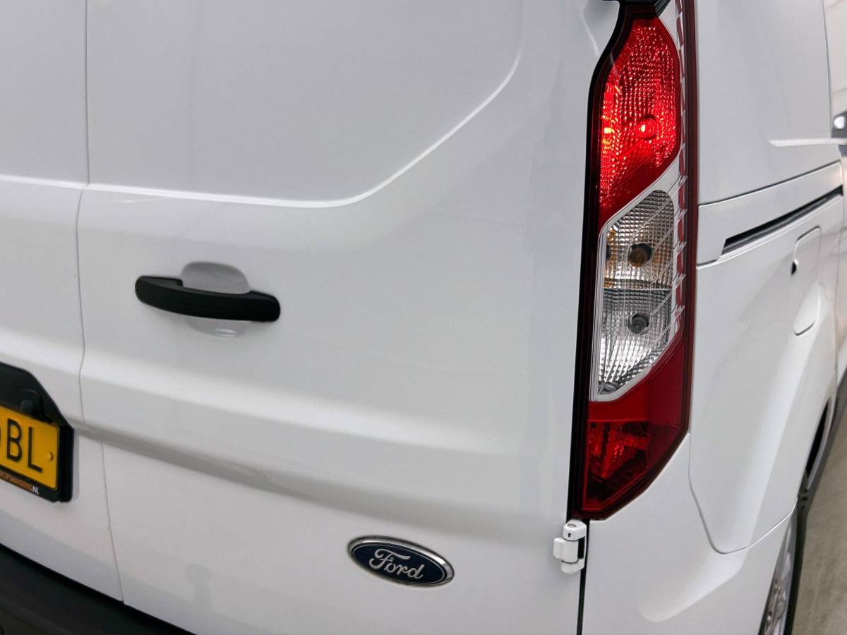 Ford Transit Connect Ford Transit Connect 1.5 EcoBlue Automaat L2 Trend Navigatie Airco Parkeersensoren Cruise Control Camera
