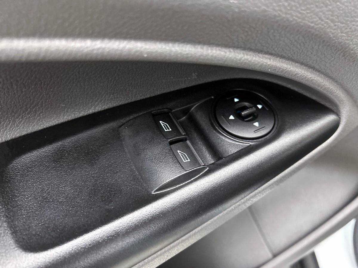 Ford Transit Connect Ford Transit Connect 1.5 EcoBlue Automaat L2 Trend Navigatie Airco Parkeersensoren Cruise Control 3Zits Camera DAB+