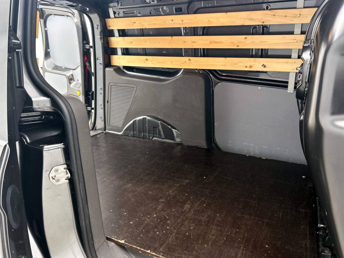 Ford Transit Connect Ford Transit Connect 1.5 EcoBlue L2 Trend Automaat Navigatie Airco Parkeersensoren Cruise Control 3Zits Camera DAB+