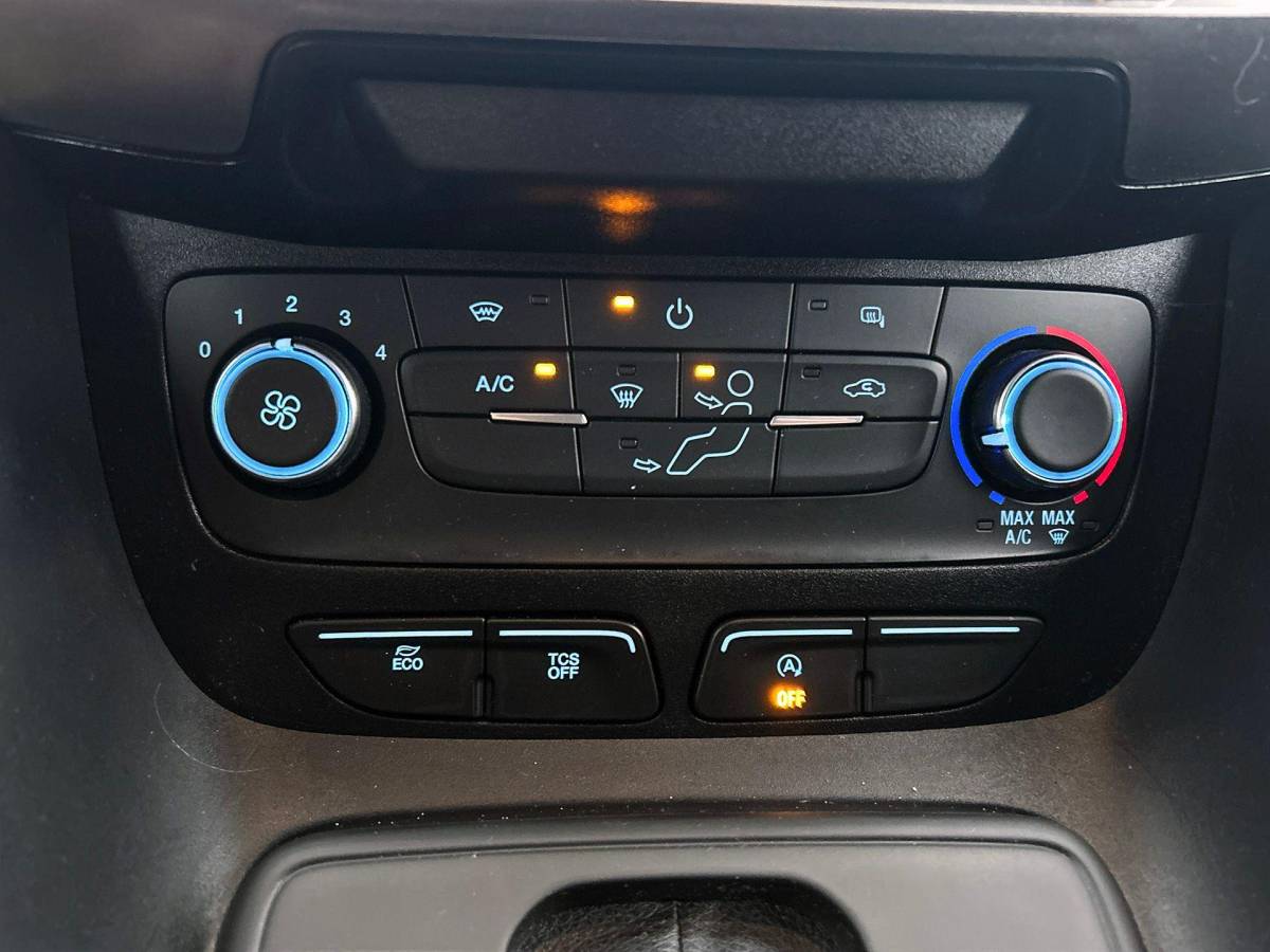 Ford Transit Connect Ford Transit Connect 1.5 EcoBlue Automaat L2 Trend Navigatie Airco Parkeersensoren Cruise Control 3Zits Camera DAB+