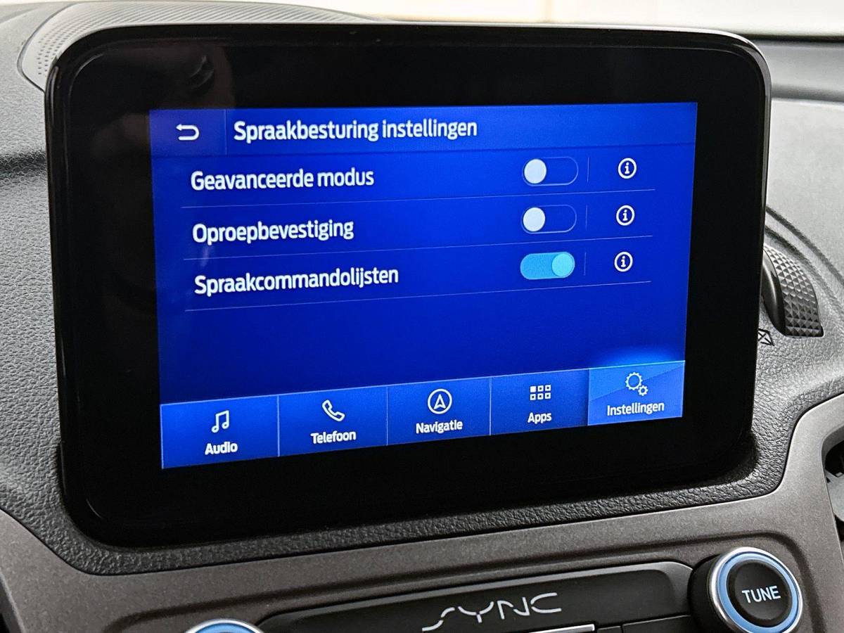 Ford Transit Connect Ford Transit Connect 1.5 EcoBlue L2 Trend Navigatie Airco Apple Carplay/Android Auto DAB+ Parkeersensoren Camera Bluetooth