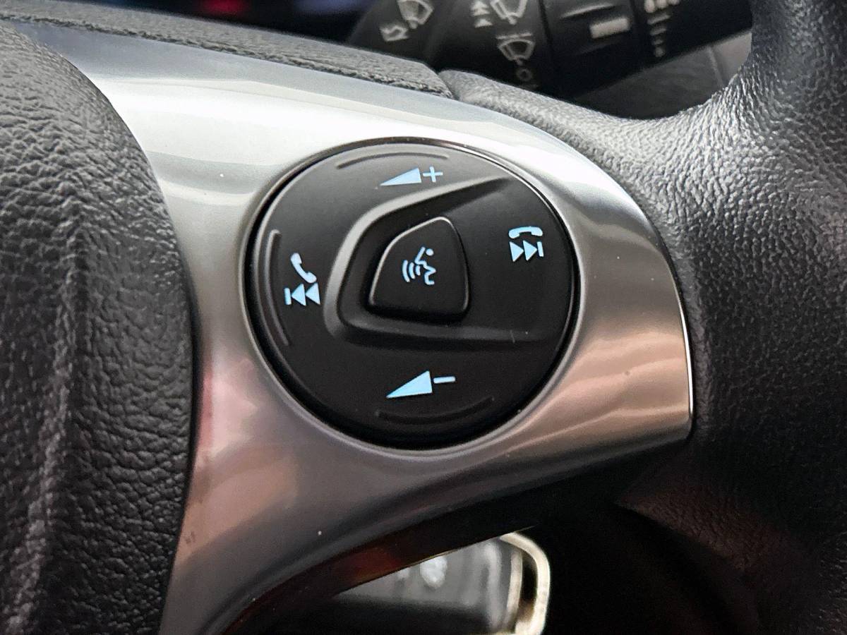 Ford Transit Connect Ford Transit Connect 1.5 EcoBlue L2 Trend Navigatie Airco Apple Carplay/Android Auto DAB+ Parkeersensoren Camera Bluetooth