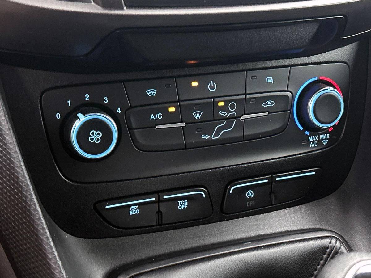 Ford Transit Connect Ford Transit Connect 1.5 EcoBlue L2 Trend Navigatie Airco Apple Carplay/Android Auto DAB+ Parkeersensoren Camera Bluetooth