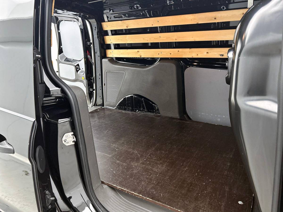 Ford Transit Connect Ford Transit Connect 1.5 EcoBlue L2 Trend Navigatie Airco Apple Carplay/Android Auto DAB+ Parkeersensoren Camera Bluetooth