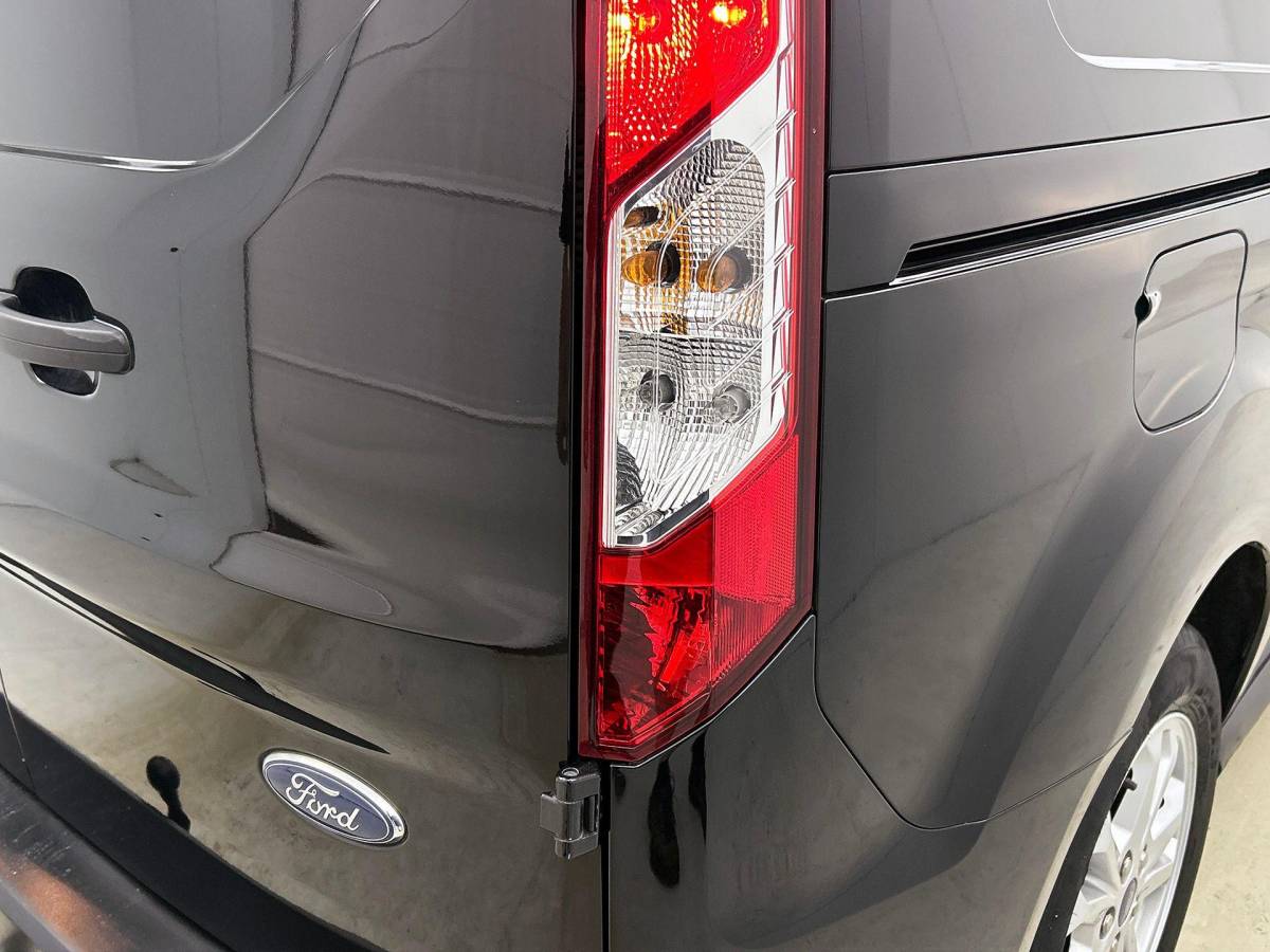 Ford Transit Connect Ford Transit Connect 1.5 EcoBlue L2 Trend Navigatie Airco Apple Carplay/Android Auto DAB+ Parkeersensoren Camera Bluetooth