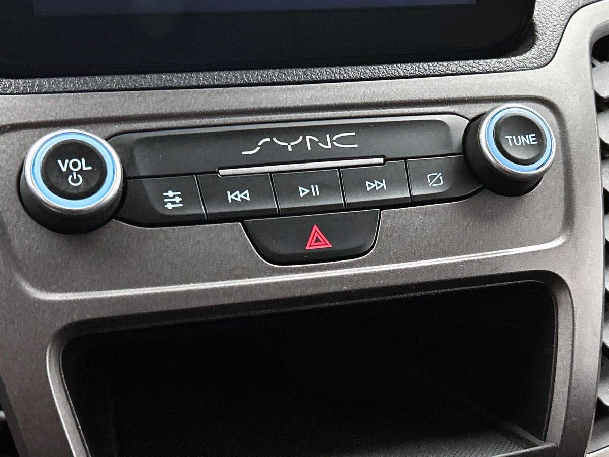 Ford Transit Connect Ford Transit Connect 1.5 EcoBlue L2 Trend Navigatie Airco Apple Carplay/Android Auto DAB+ Parkeersensoren Camera Bluetooth