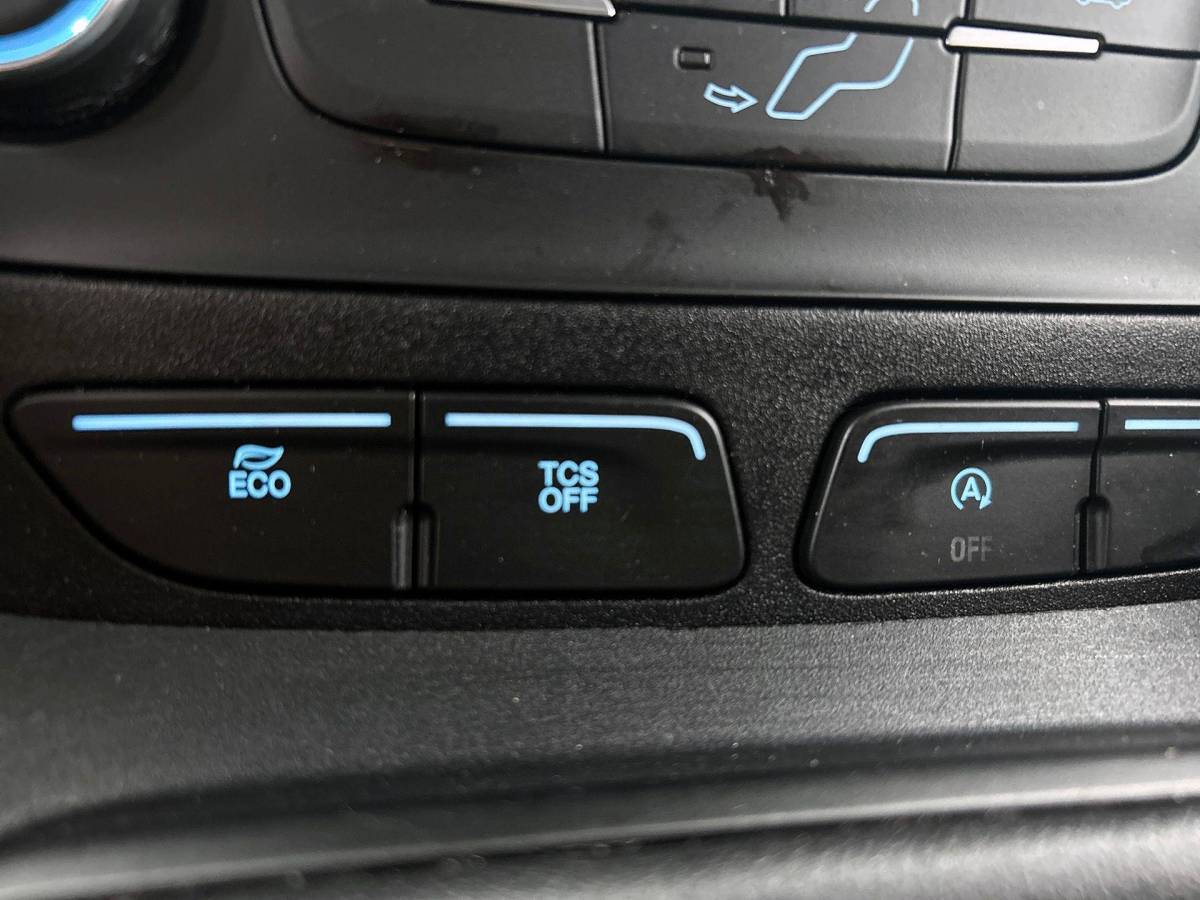Ford Transit Connect Ford Transit Connect 1.5 EcoBlue L2 Trend Navigatie Airco DAB+ Parkeersensoren Camera Bluetooth LM Velgen Apple Carplay/Android auto 3Zits