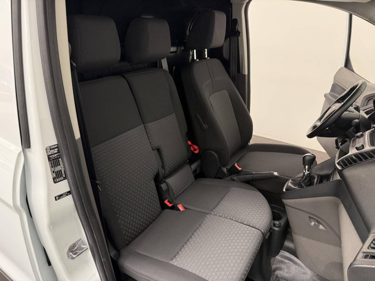 Ford Transit Connect Ford Transit Connect 1.5 EcoBlue L2 Trend Navigatie Airco DAB+ Parkeersensoren Camera Bluetooth LM Velgen Apple Carplay/Android auto 3Zits