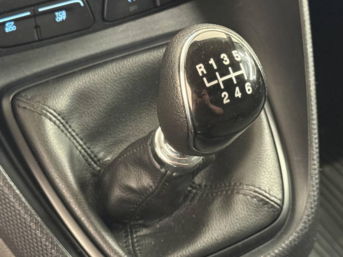 Ford Transit Connect Ford Transit Connect 1.5 EcoBlue L2 Trend Navigatie Airco DAB+ Parkeersensoren Camera Bluetooth LM Velgen Apple Carplay/Android auto 3Zits