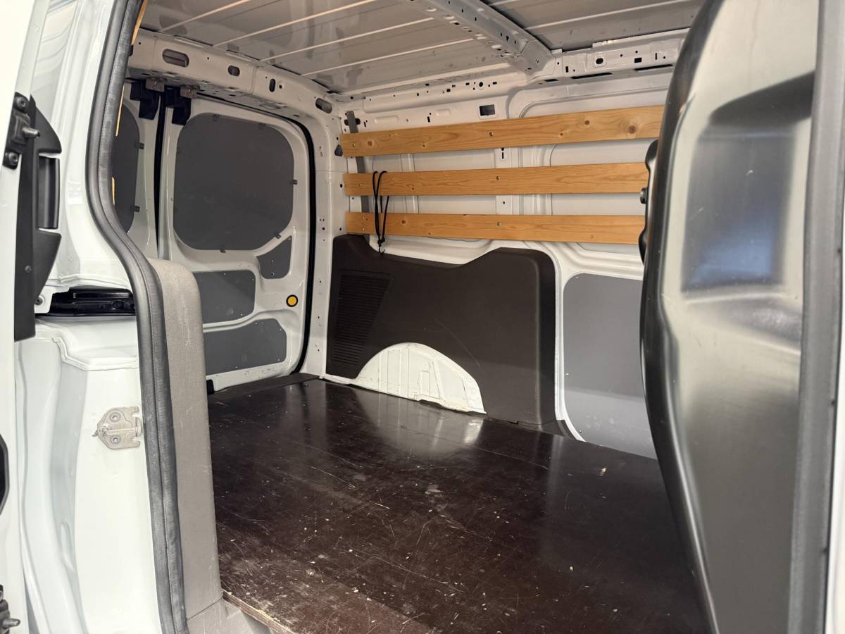 Ford Transit Connect Ford Transit Connect 1.5 EcoBlue L2 Trend Navigatie Airco DAB+ Parkeersensoren Camera Bluetooth LM Velgen Apple Carplay/Android auto 3Zits