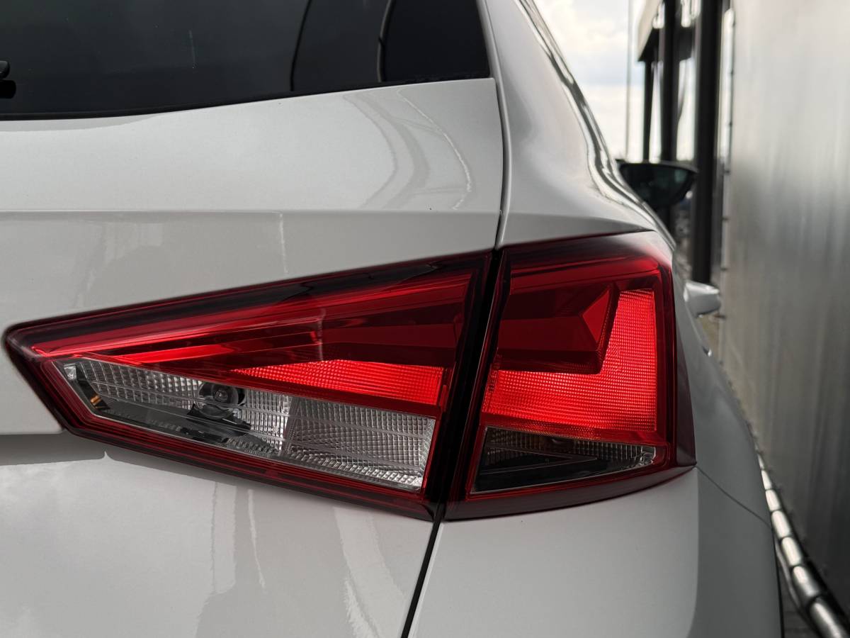 SEAT Arona SEAT Arona BWJ 2021 1.0 TSI 96 PK Style Business Intense FULL LED | CAMERA | KEYLESS | ADAPTIVE CRUISE |  CARPLAY + ANDROID | NAVI | CLIMA | LMV | PDC