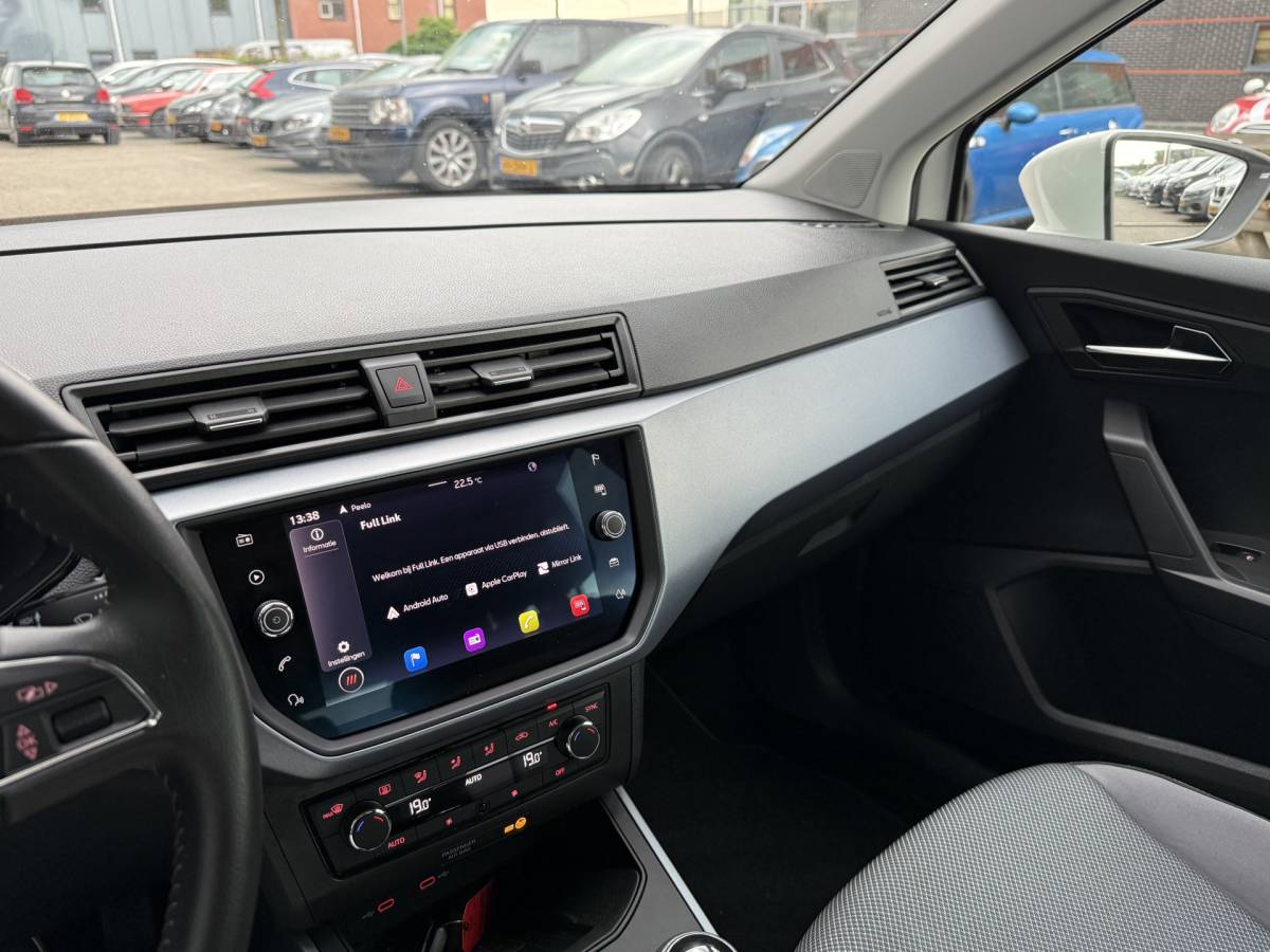 SEAT Arona SEAT Arona BWJ 2021 1.0 TSI 96 PK Style Business Intense FULL LED | CAMERA | KEYLESS | ADAPTIVE CRUISE |  CARPLAY + ANDROID | NAVI | CLIMA | LMV | PDC