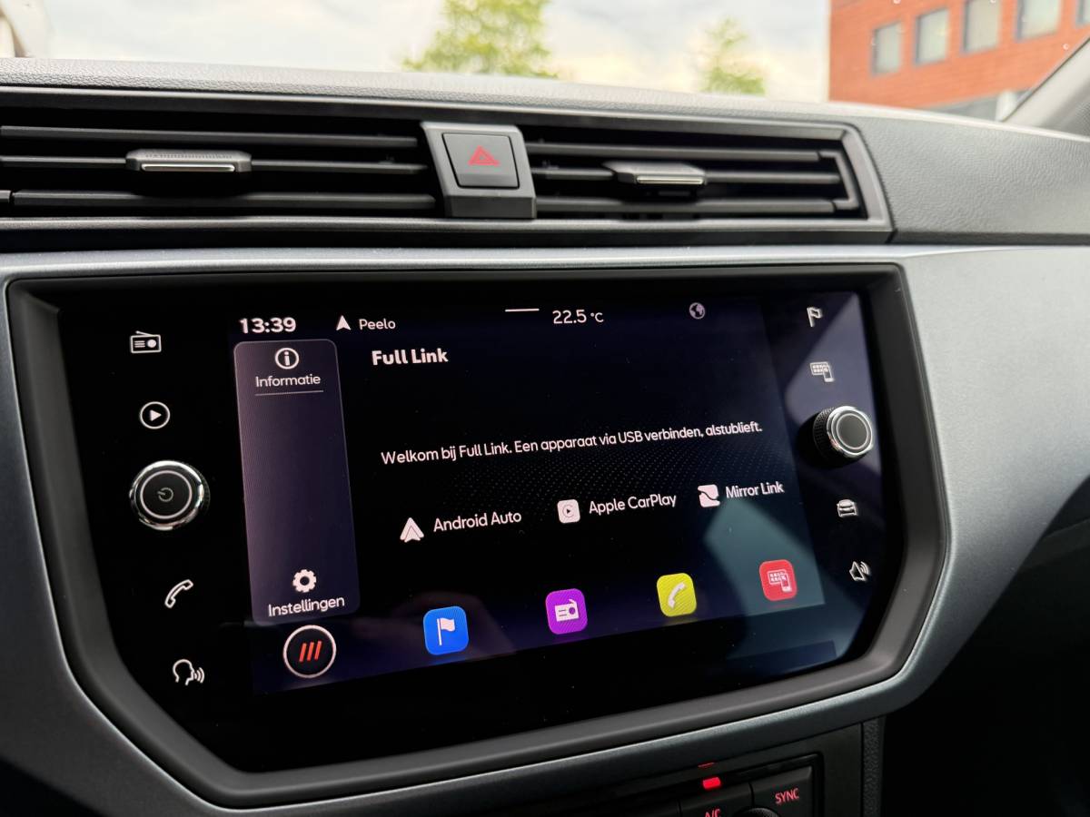 SEAT Arona SEAT Arona BWJ 2021 1.0 TSI 96 PK Style Business Intense FULL LED | CAMERA | KEYLESS | ADAPTIVE CRUISE |  CARPLAY + ANDROID | NAVI | CLIMA | LMV | PDC