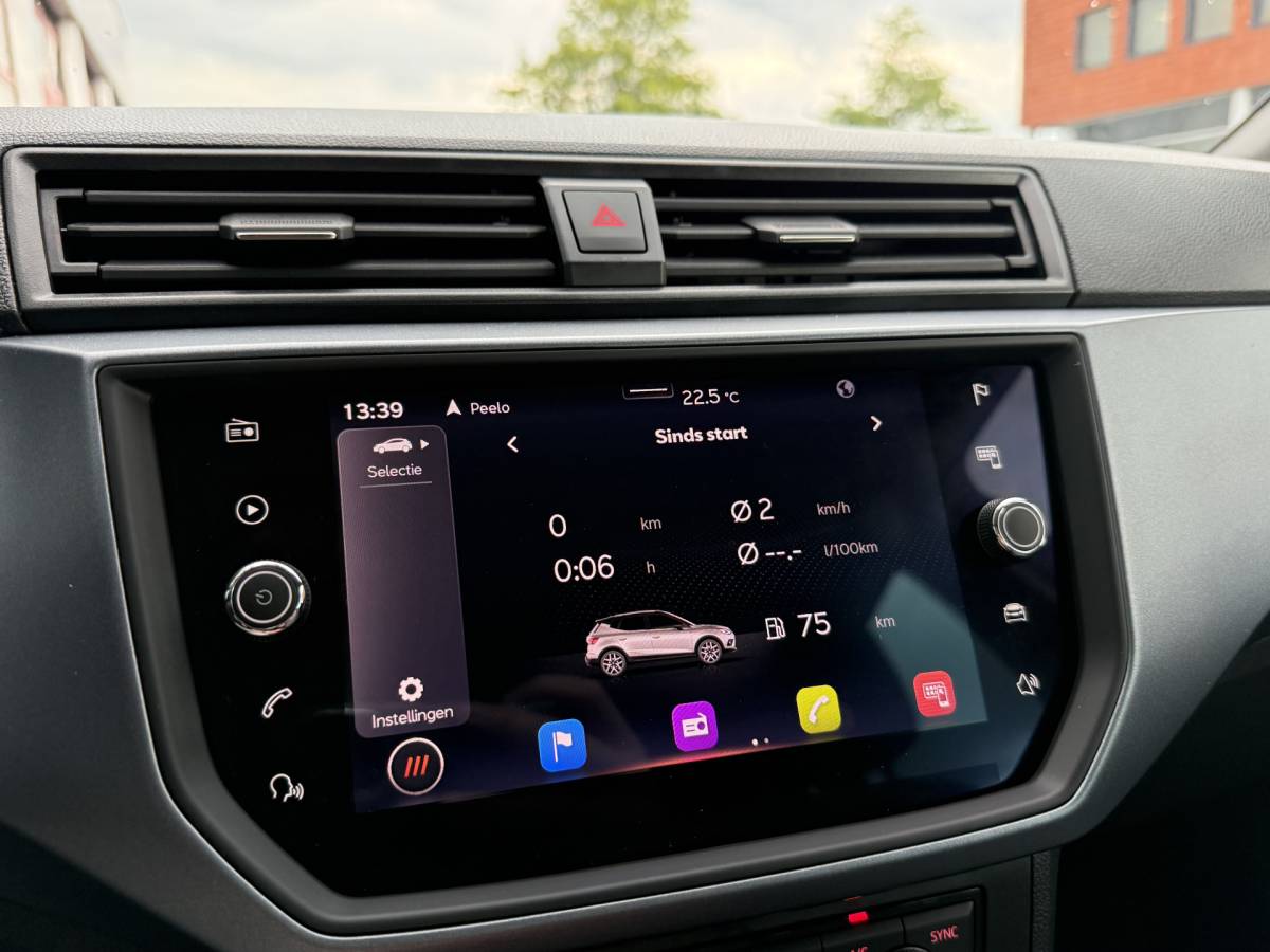 SEAT Arona SEAT Arona BWJ 2021 1.0 TSI 96 PK Style Business Intense FULL LED | CAMERA | KEYLESS | ADAPTIVE CRUISE |  CARPLAY + ANDROID | NAVI | CLIMA | LMV | PDC