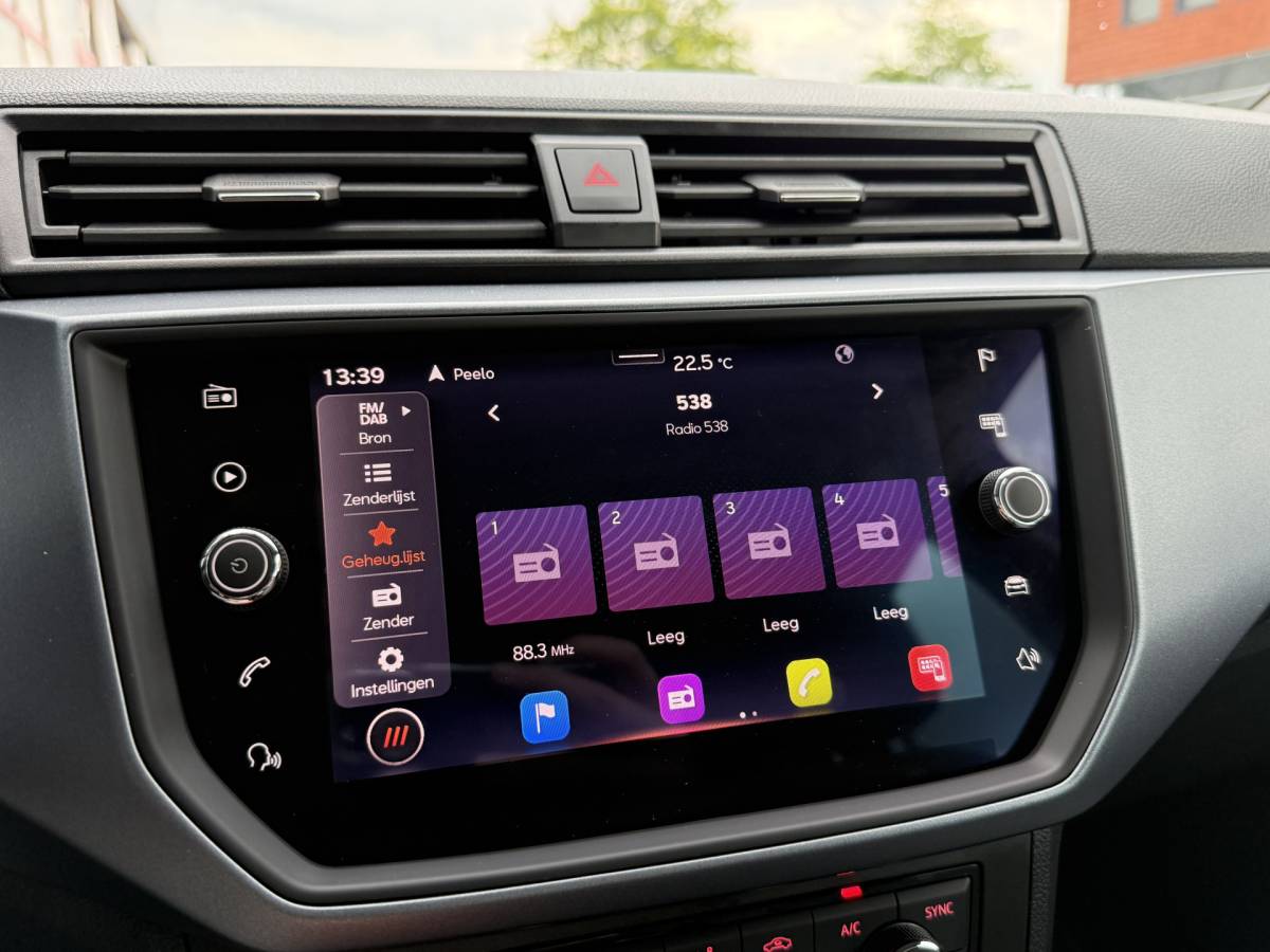 SEAT Arona SEAT Arona BWJ 2021 1.0 TSI 96 PK Style Business Intense FULL LED | CAMERA | KEYLESS | ADAPTIVE CRUISE |  CARPLAY + ANDROID | NAVI | CLIMA | LMV | PDC