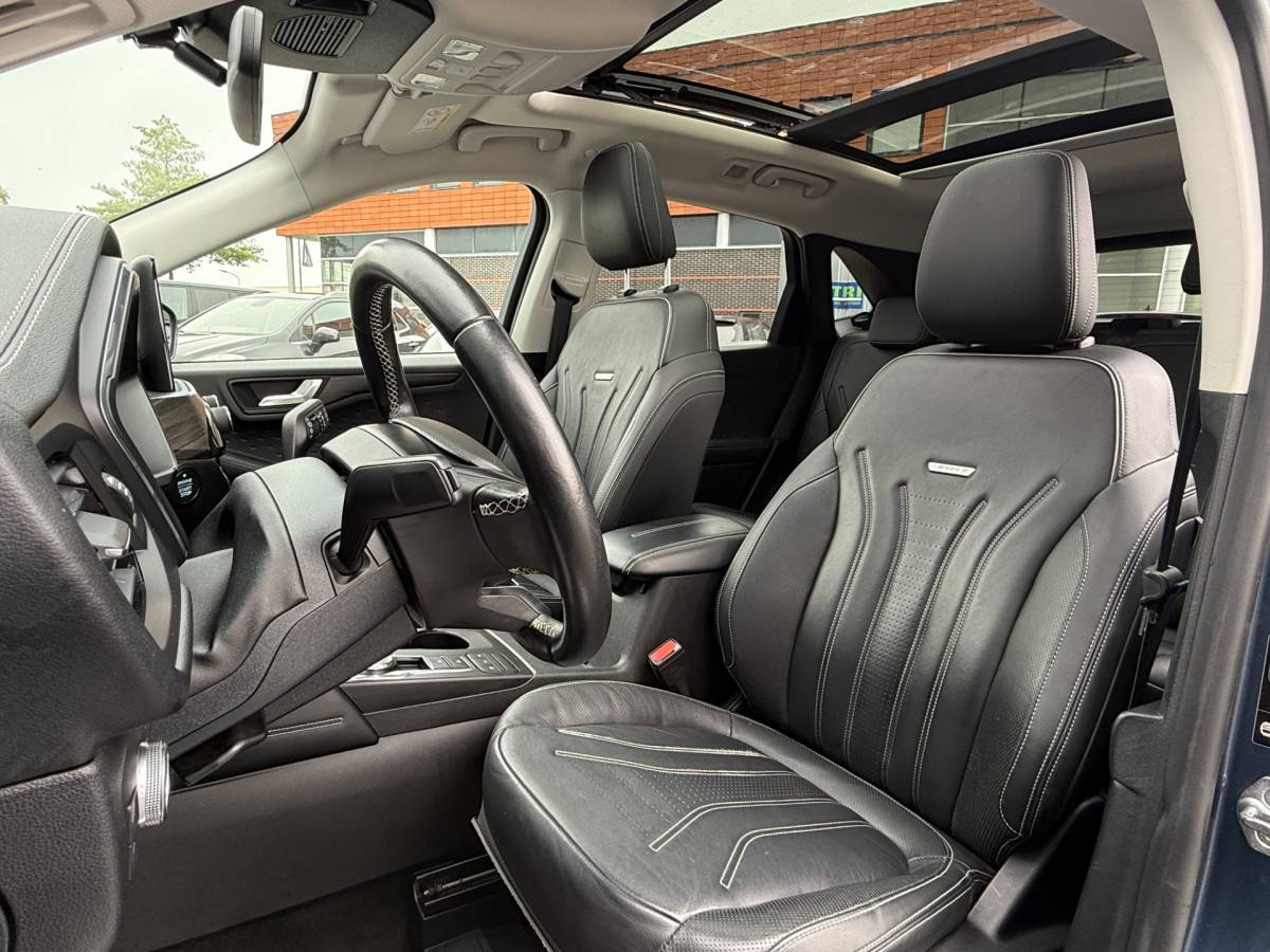 Ford Kuga Ford Kuga BWJ 2021 2.5 225 PK PHEV Vignale NIEUW BINNEN!!