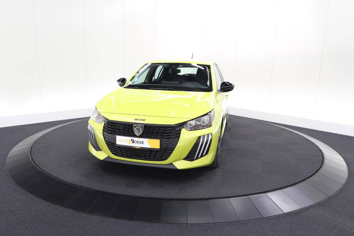 Peugeot 208 Peugeot 208 1.2 Hybrid 110 e-DCS6 Style | Parkeersensoren | Apple Carplay | Cruise Control | Airco