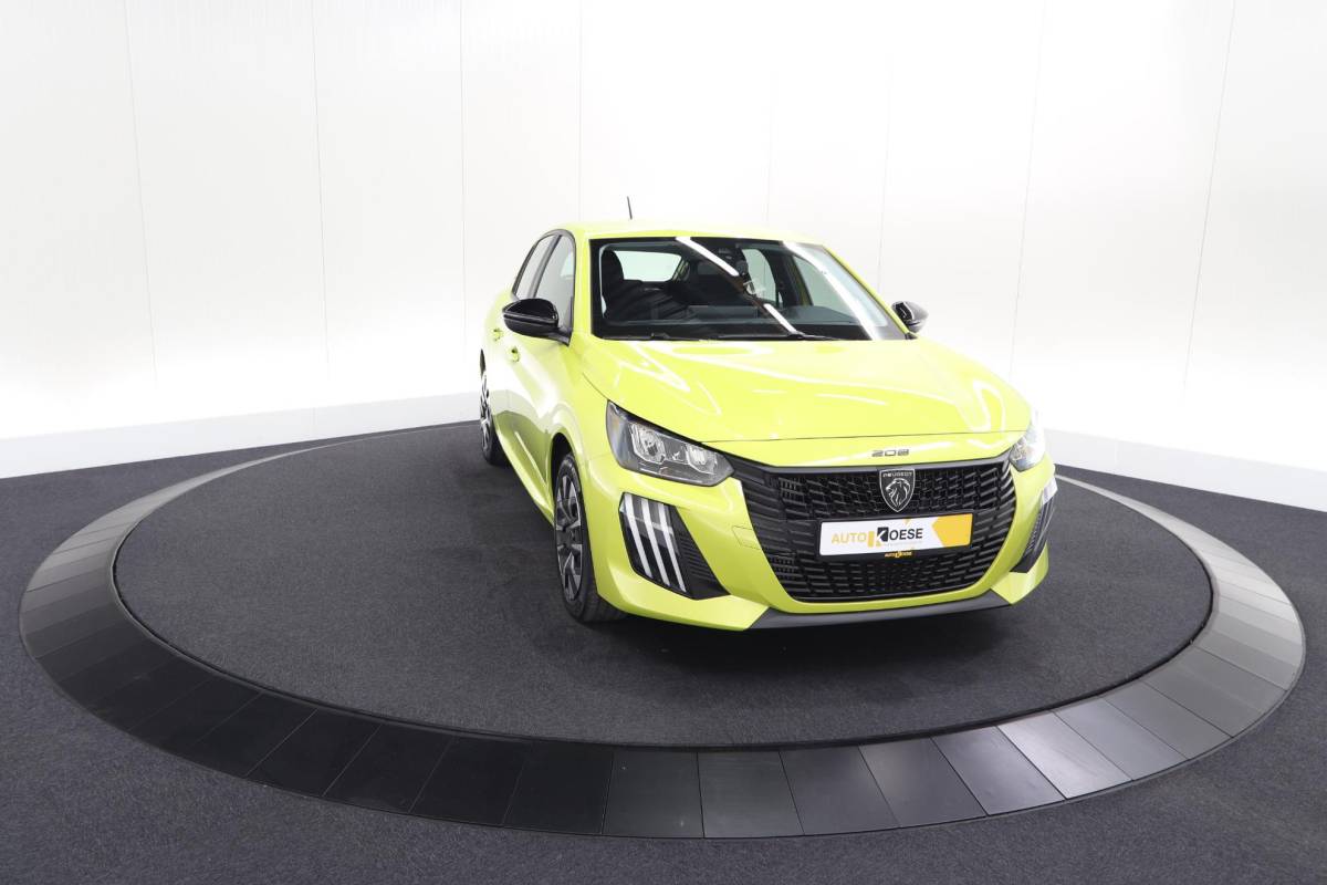 Peugeot 208 Peugeot 208 1.2 Hybrid 110 e-DCS6 Style | Parkeersensoren | Apple Carplay | Cruise Control | Airco