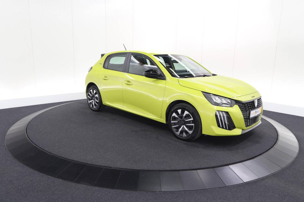 Peugeot 208 Peugeot 208 1.2 Hybrid 110 e-DCS6 Style | Parkeersensoren | Apple Carplay | Cruise Control | Airco