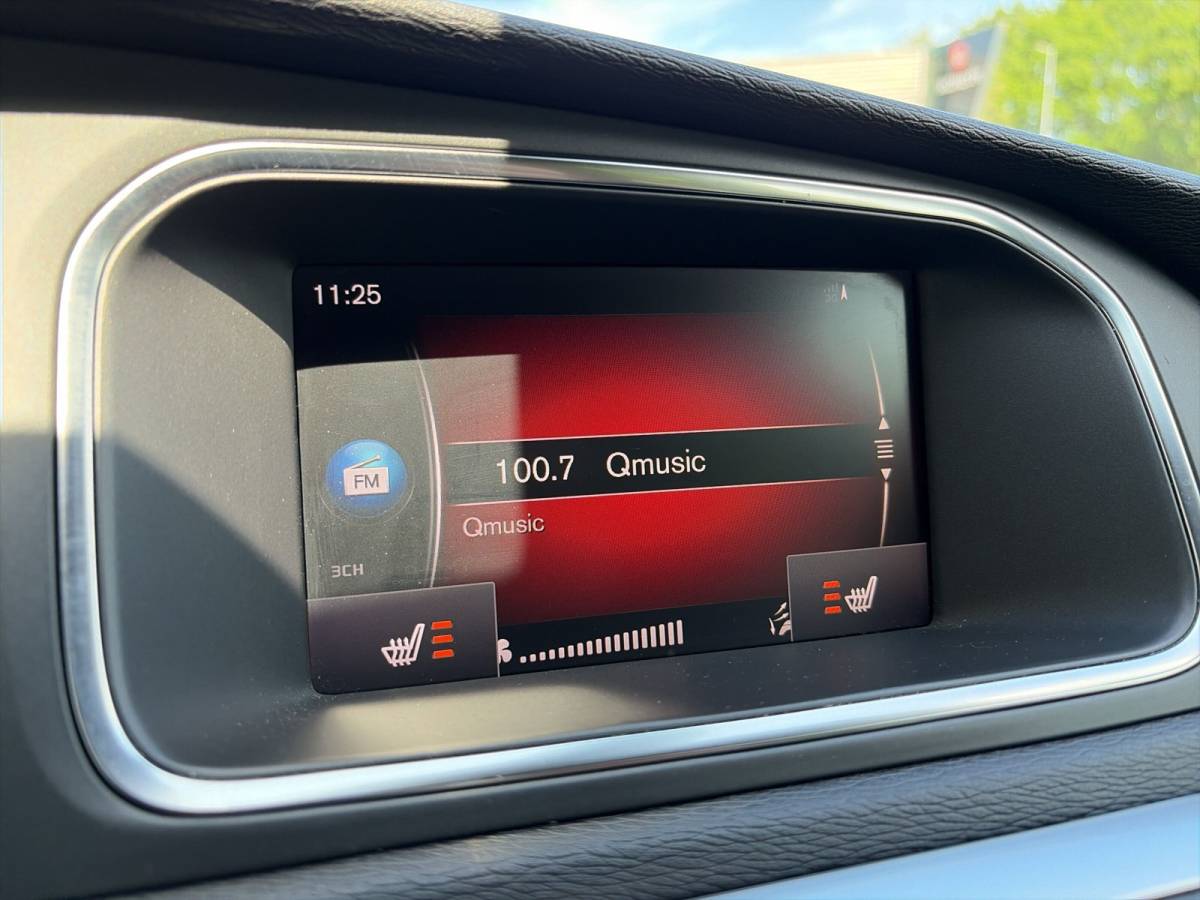 Volvo V40 Volvo V40 1.5 T3 Polar+ Sport / Audio Harman Kardon / Panorama dak / 17″ Velgen /