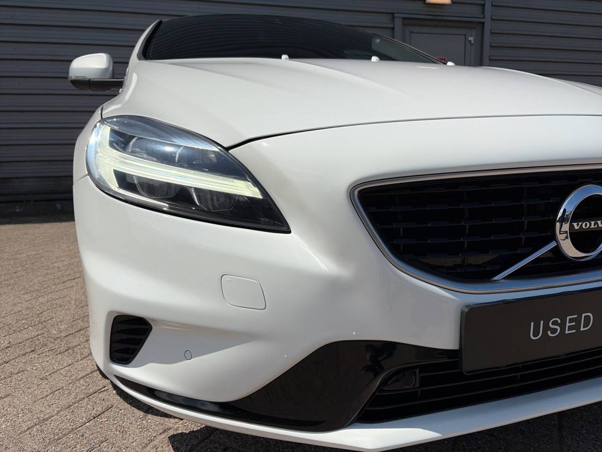 Volvo V40 Volvo V40 1.5 T3 Polar+ Sport / Audio Harman Kardon / Panorama dak / 17″ Velgen /