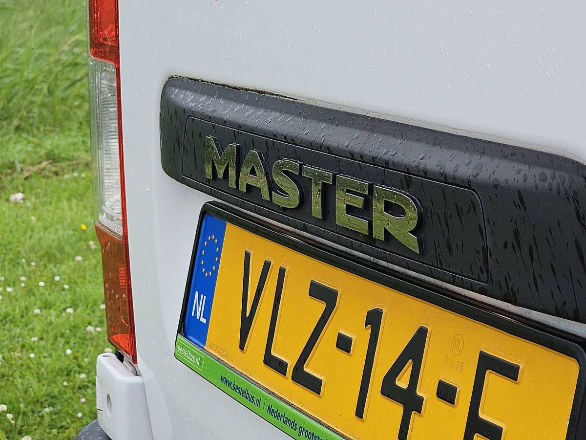Renault Master RENAULT MASTER 2.3 l1h1 dubbel cabine!