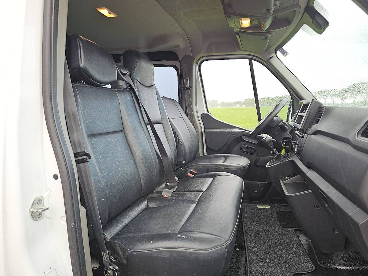 Renault Master RENAULT MASTER 2.3 l1h1 dubbel cabine!