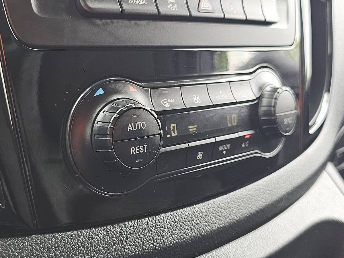 Mercedes-Benz Vito MERCEDES-BENZ VITO 114 xxl ac aut. euro6