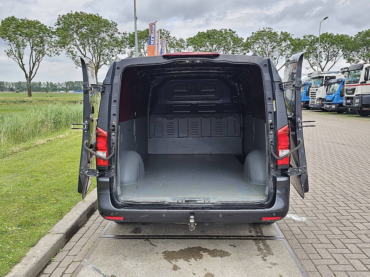 Mercedes-Benz Vito MERCEDES-BENZ VITO 114 xxl ac aut. euro6