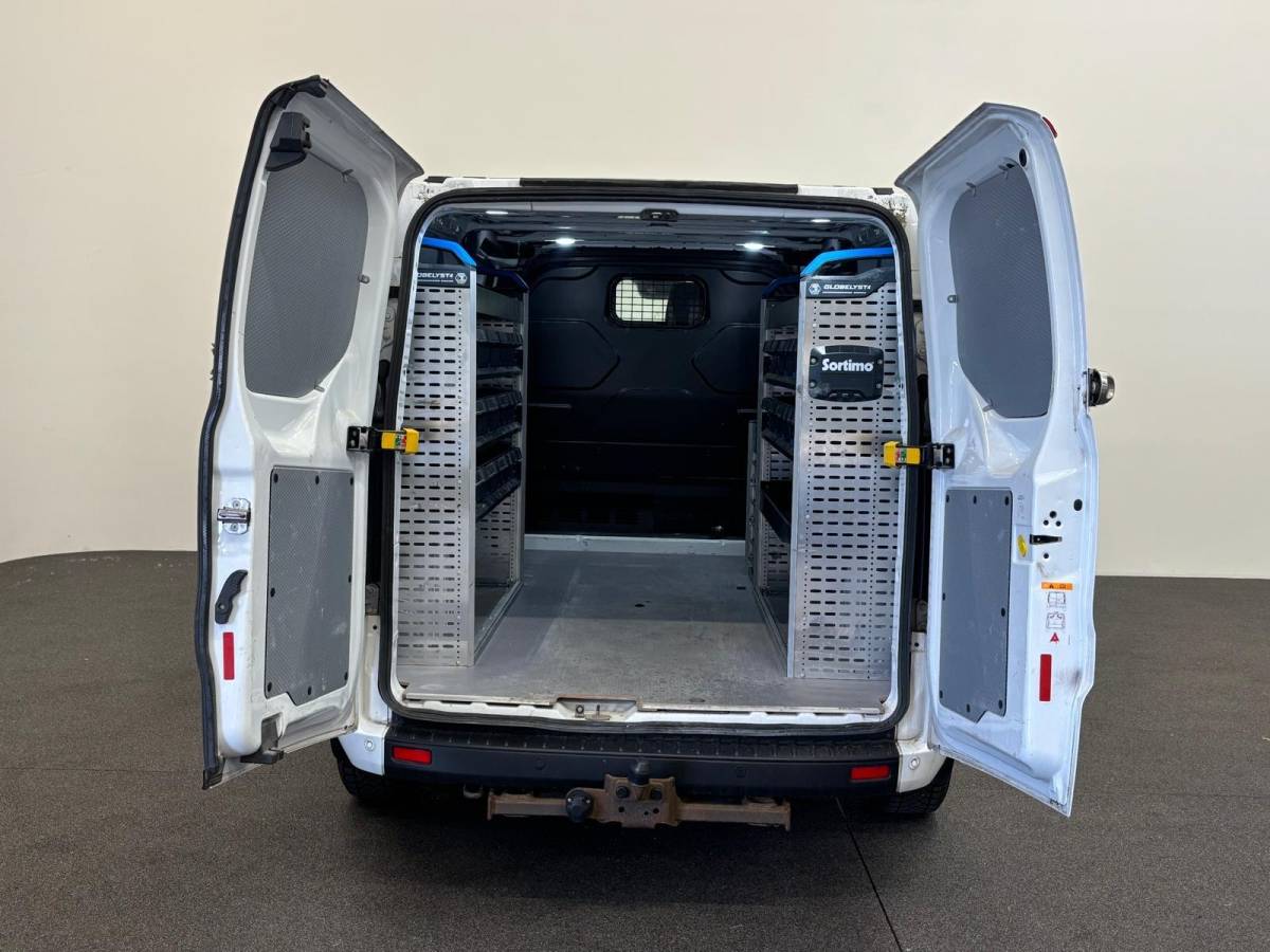 Ford Transit Custom Ford Transit Custom 320 2.0 TDCI L2H1 Trend Airco Cruise Control Trekhaak Lane Assist Stoelverwarming