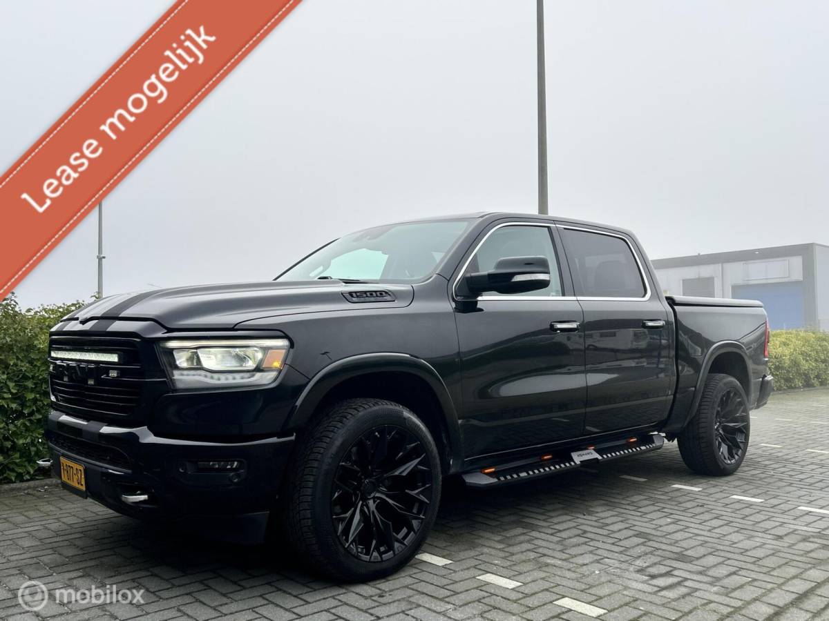 Dodge Ram 1500 Dodge Ram 1500 4X4 5.7 V8 4×4 Crew Cab Laramie black out lpg