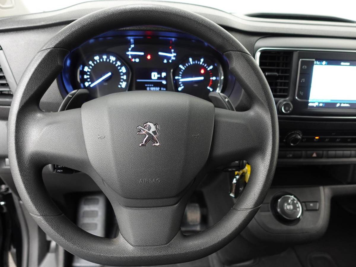Peugeot Expert Peugeot Expert 2.0 BlueHDI 145PK L3 Automaat Cruise control Navigatie Trekhaak Carplay